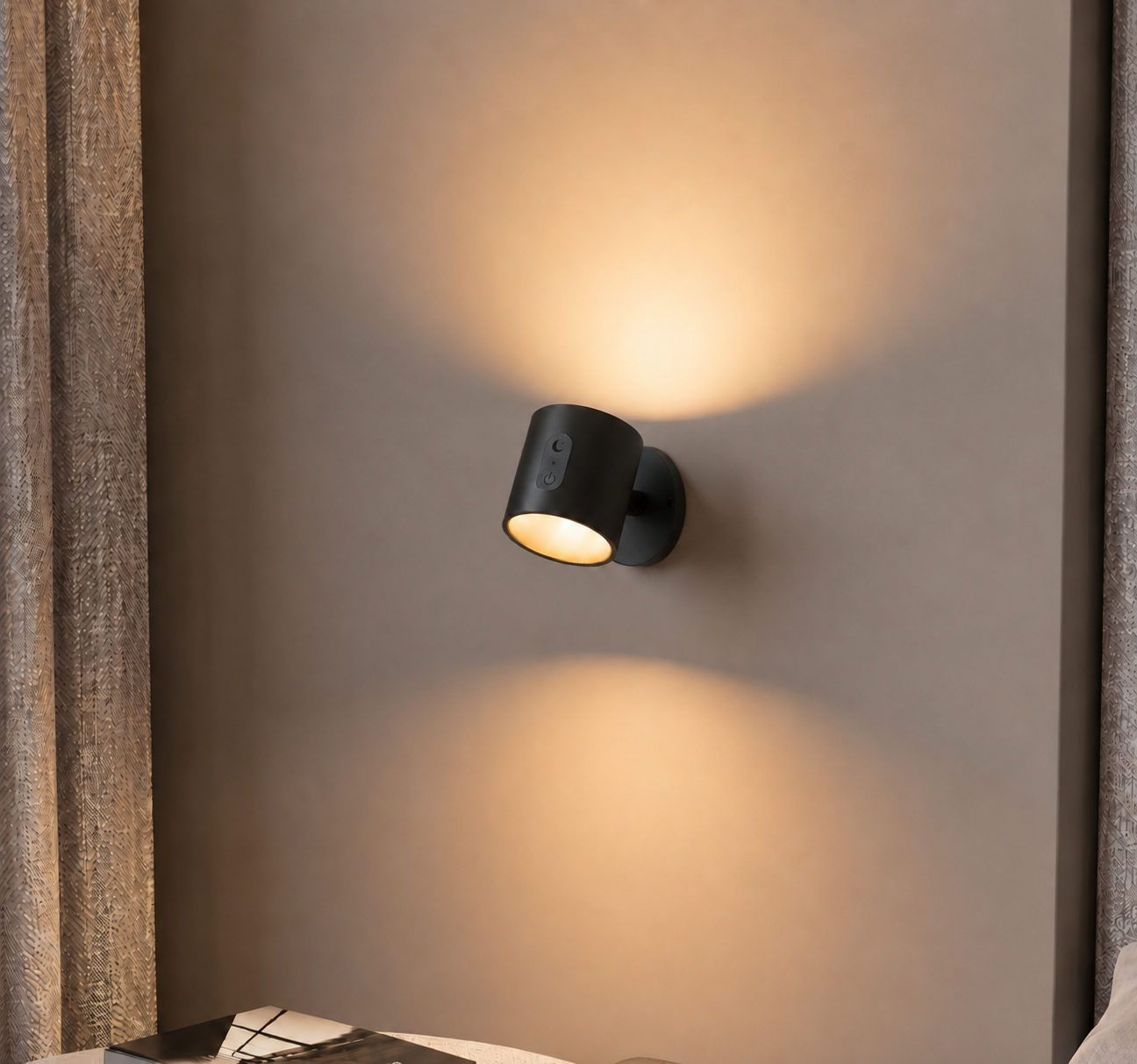 PivotGlow Duo – Rechargeable 360° Wall Light